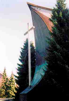 Mandorla - Kreuz umfaßt durch Heiligkeit